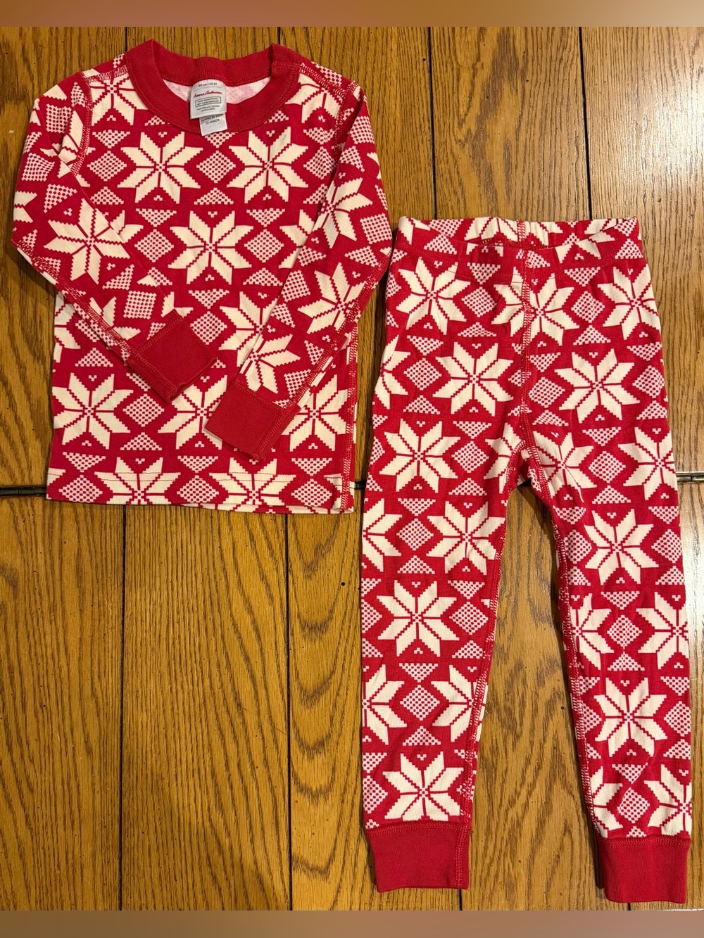 hanna Andersson Unisex 2 piece snowflake red pajama set, size 3T